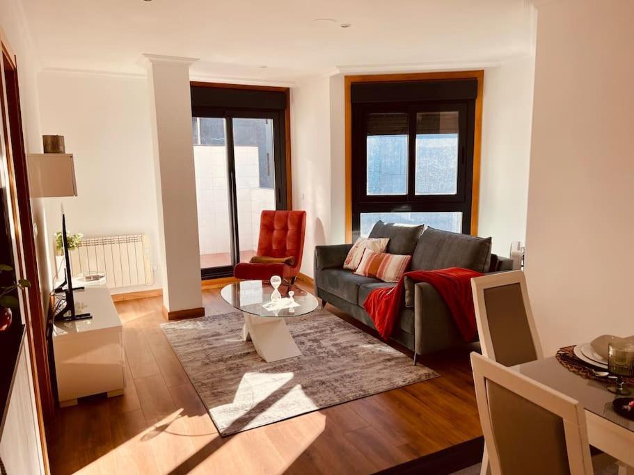 Apartamento Centrico Y De Diseno Con Parking Vigo Kültér fotó