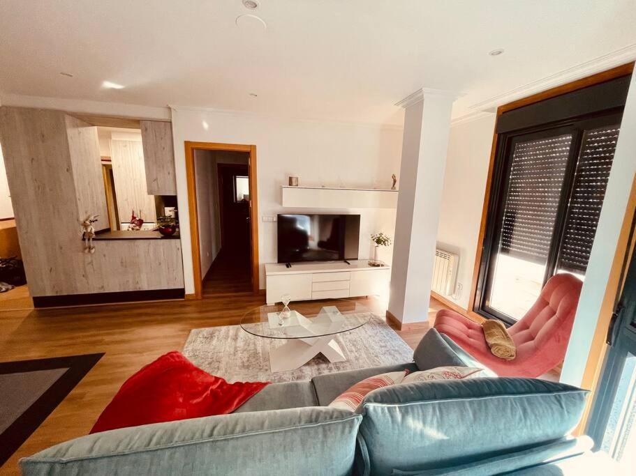 Apartamento Centrico Y De Diseno Con Parking Vigo Kültér fotó