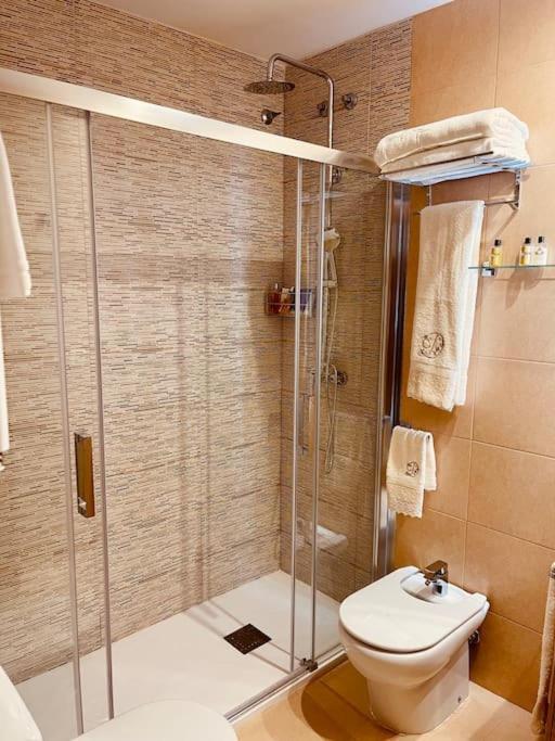 Apartamento Centrico Y De Diseno Con Parking Vigo Kültér fotó